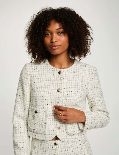 Chaqueta entallada cuello redondo marfil mujer