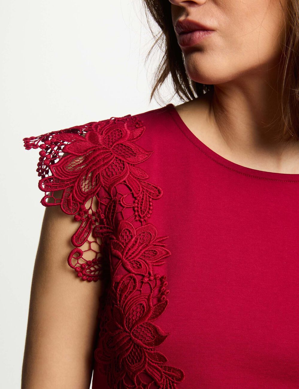 Camiseta manga corta rojo oscuro mujer