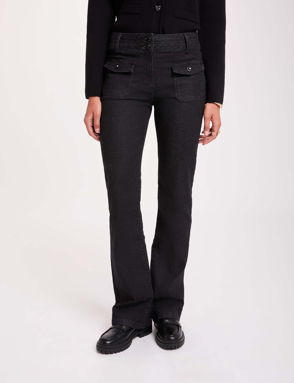 Vaqueros bootcut con botones denim negro mujer