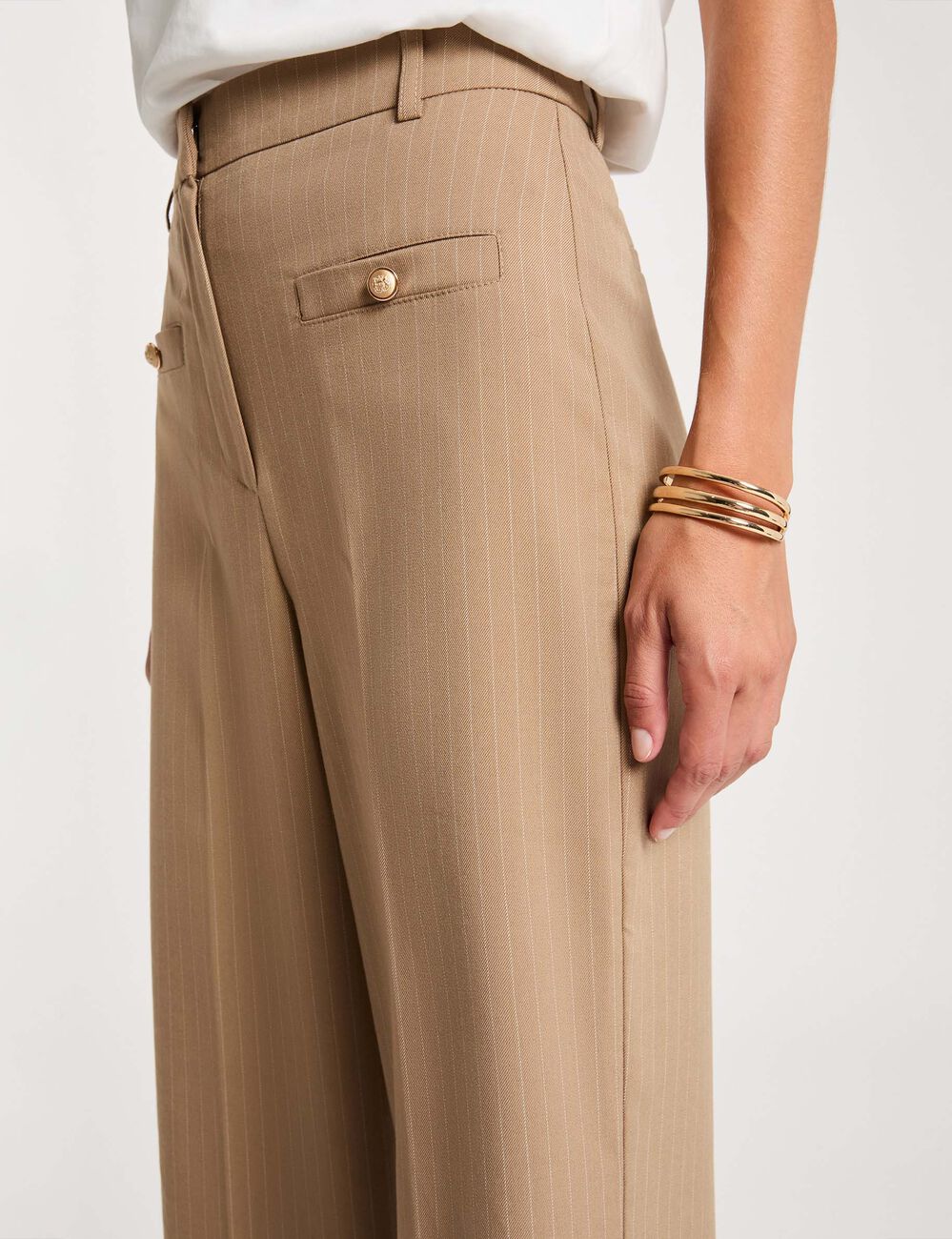 Pantal&oacute;n recto de tiro alto topo mujer
