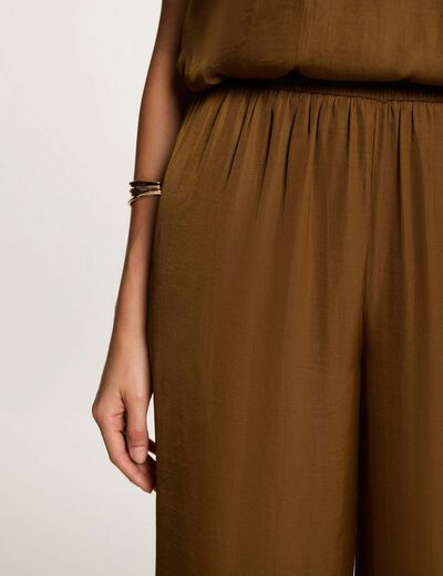 Pantal&oacute;n ancho fluido c&aacute;mel mujer