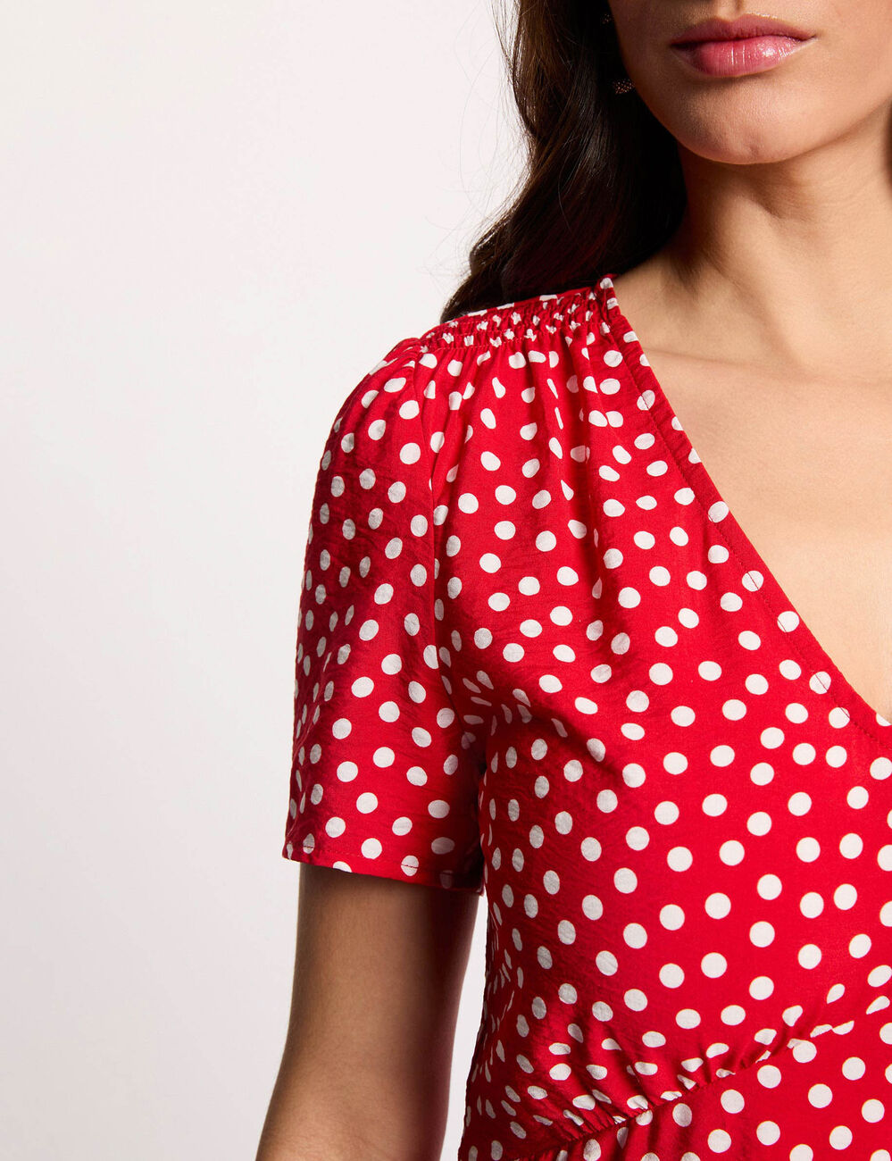 Vestido midi con cuello en V rojo mujer