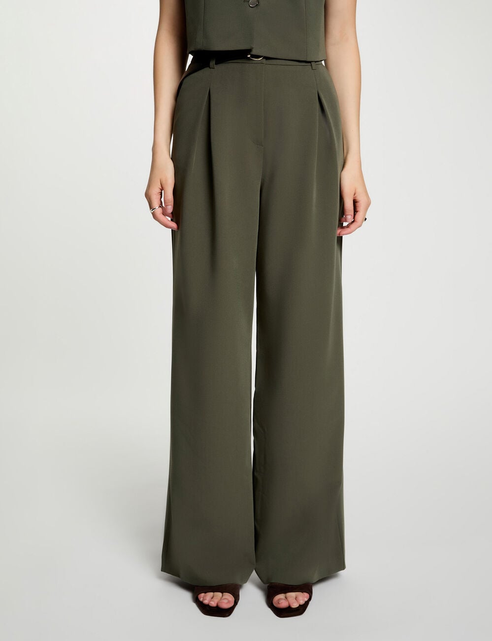 Pantal&oacute;n ancho de tiro alto verde caqui mujer