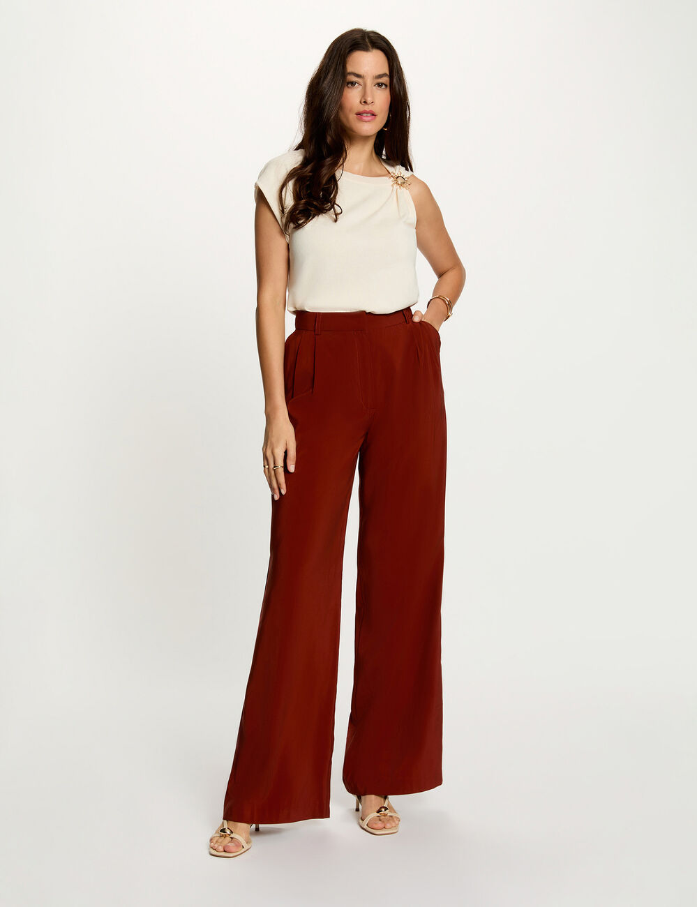 Pantal&oacute;n ancho fluido marr&oacute;n co&ntilde;ac mujer
