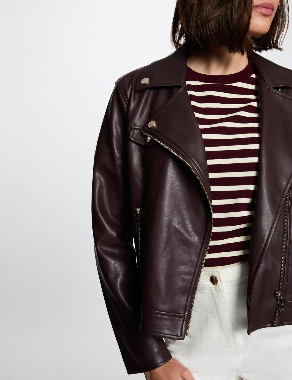 Chaqueta ajustada de cuero sint&eacute;tico burdeos mujer