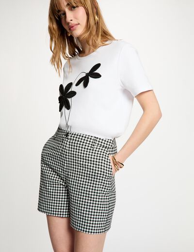 Pantal&oacute;n corto de tiro alto negro mujer