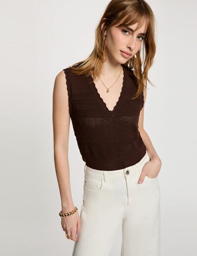 Jersey ajustado con cuello en V marr&oacute;n oscuro mujer