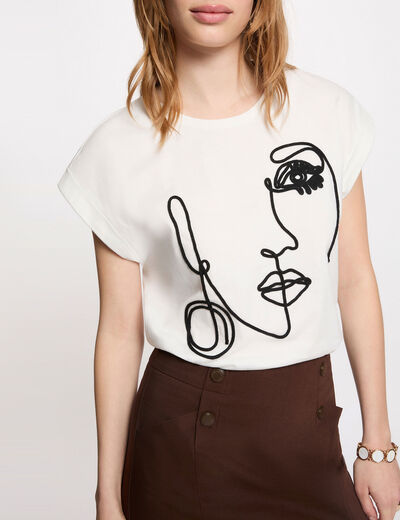 Camiseta bordado rostro blanco mujer