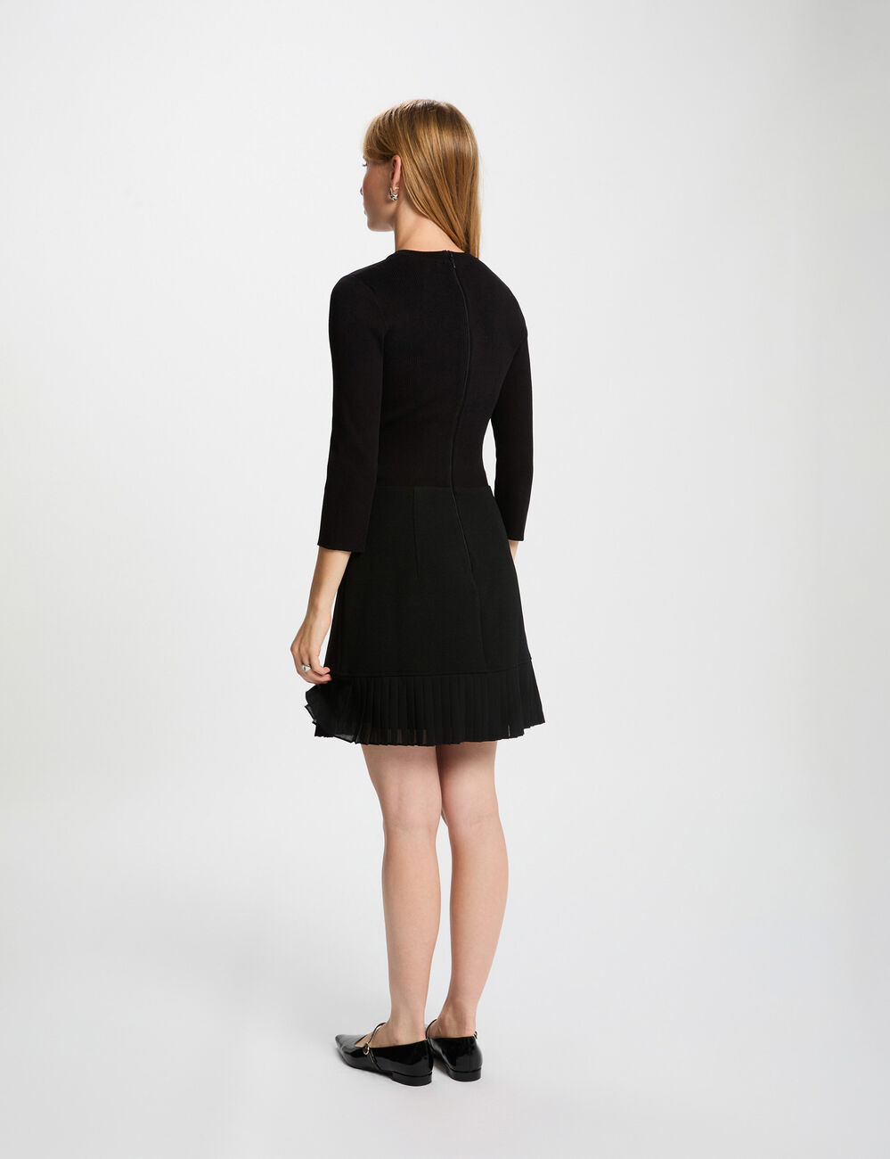 Vestido corto plisado negro mujer