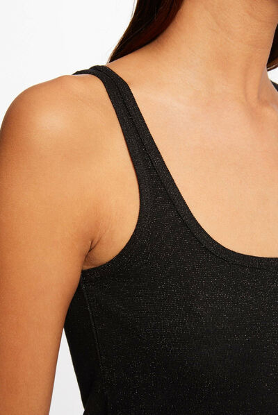 Top con tirantes finos negro mujer