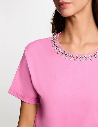 Camiseta manga corta y joyas rosa mujer