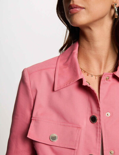 Chaqueta corta abotonada rosa envejecido mujer