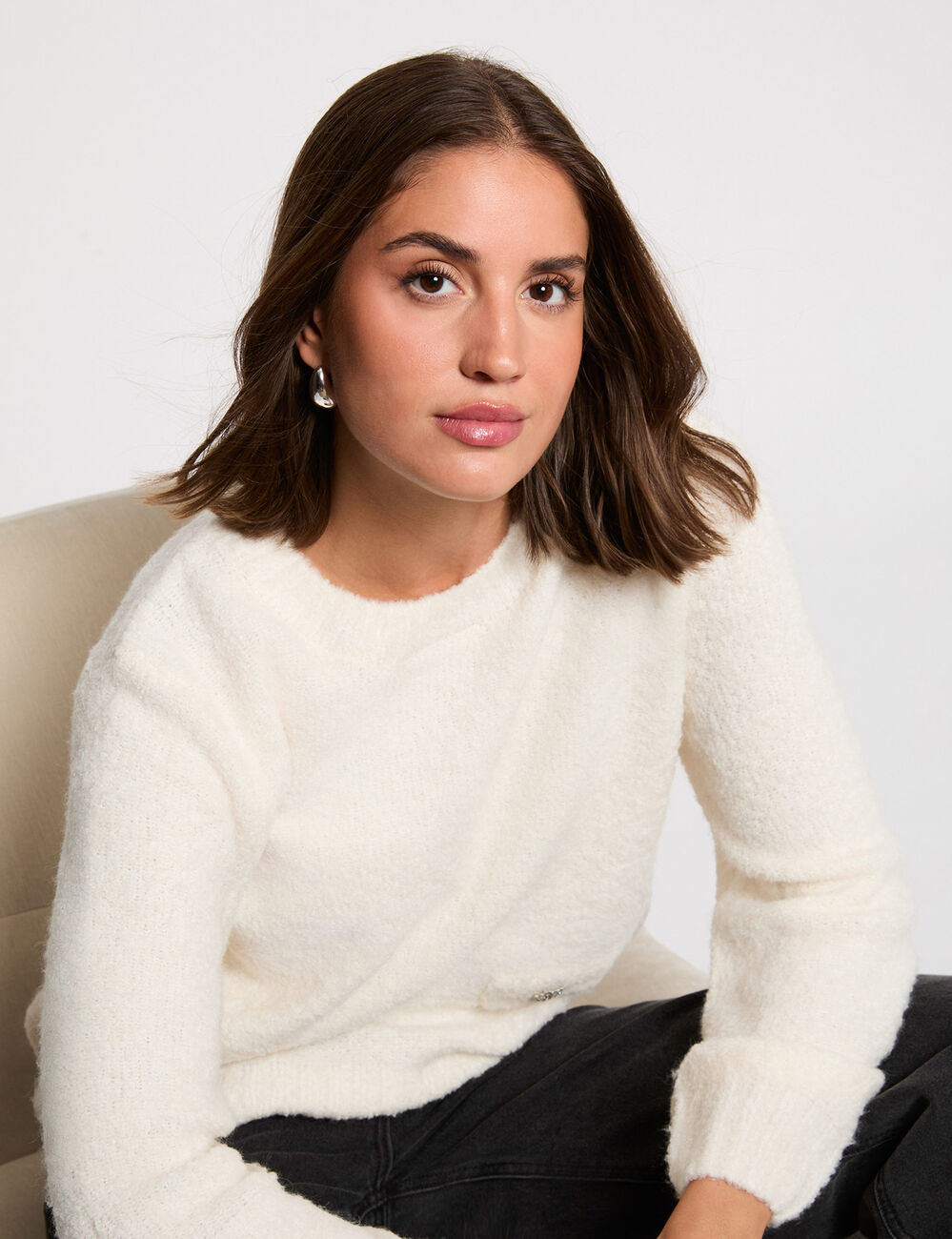 Jersey grueso con cuello redondo marfil mujer