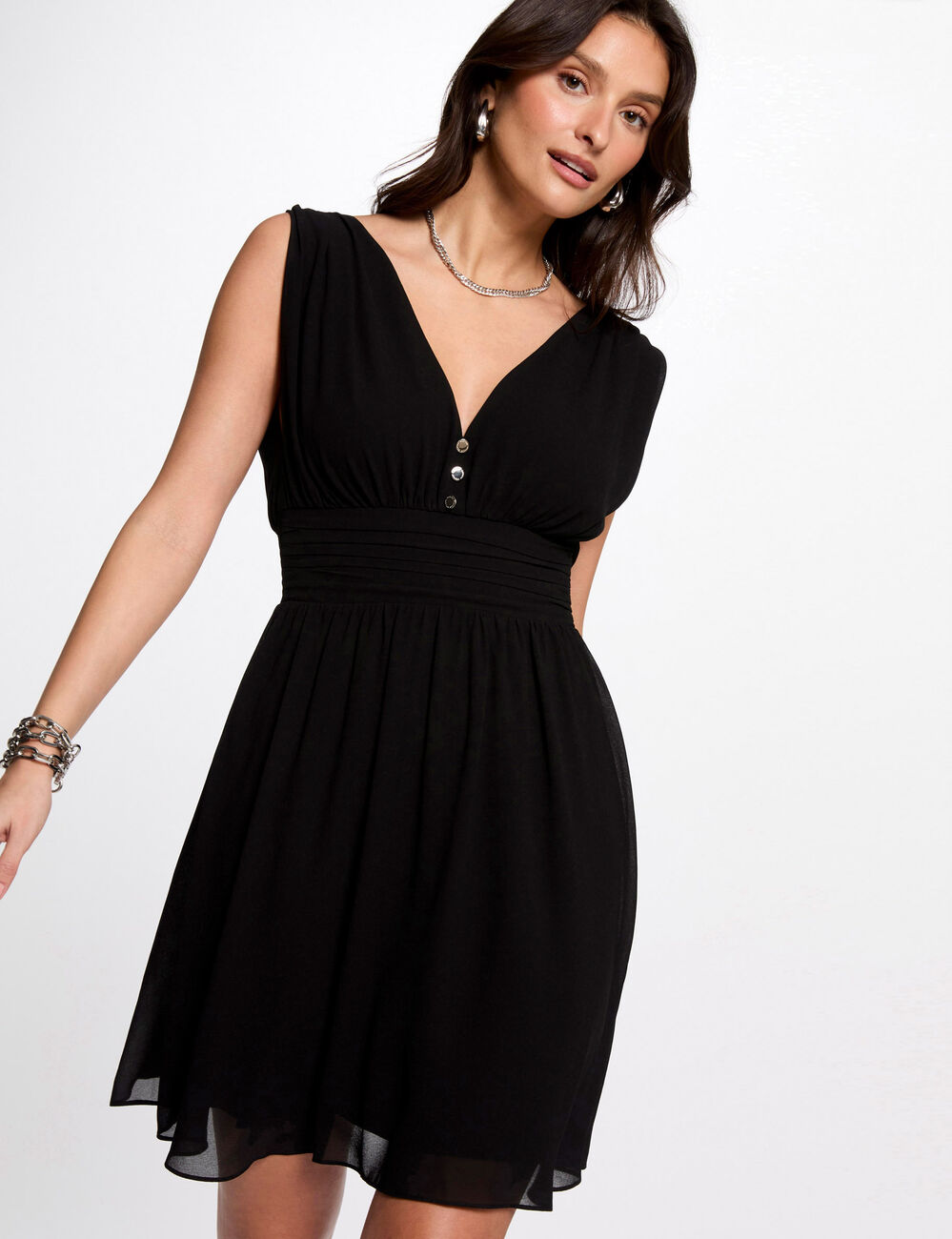 Vestido corto acampanado negro mujer