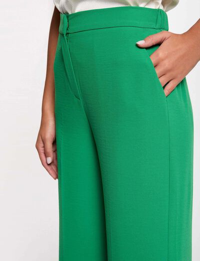 Pantal&oacute;n ancho y fluido verde pradera mujer