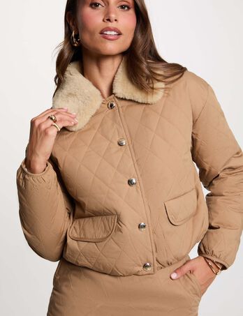 Chaqueta corta acolchada marr&oacute;n co&ntilde;ac mujer