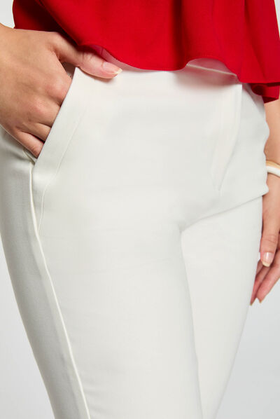 Pantalón city recto estilo corto crudo mujer