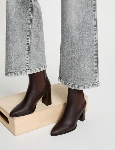 Bota de piel sint&eacute;tica marr&oacute;n oscuro mujer