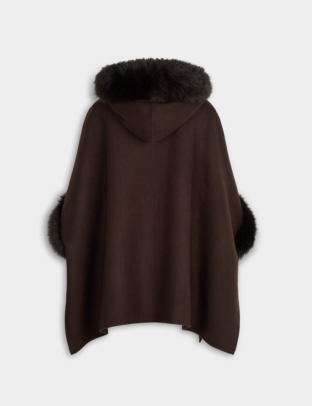 Poncho de pelo sint&eacute;tico marr&oacute;n oscuro mujer