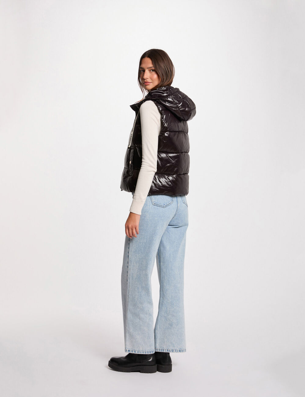 Chaqueta acolchada efecto vinilo negro mujer