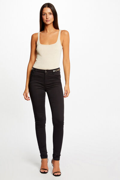 Pantalón skinny con detalles de cadena negro mujer