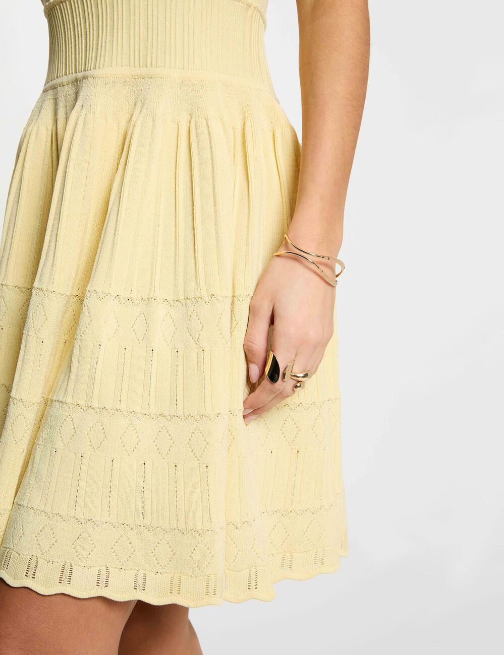 Vestido corto de punto con cuello v amarillo pastel mujer