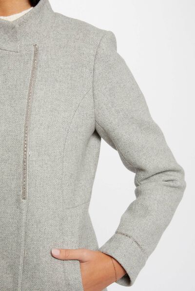 Abrigo entallado con detalles tipo joya gris claro mujer