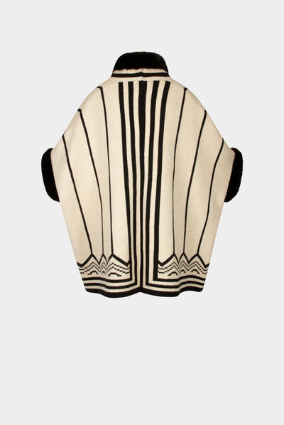Poncho con estampado gráfico negro mujer