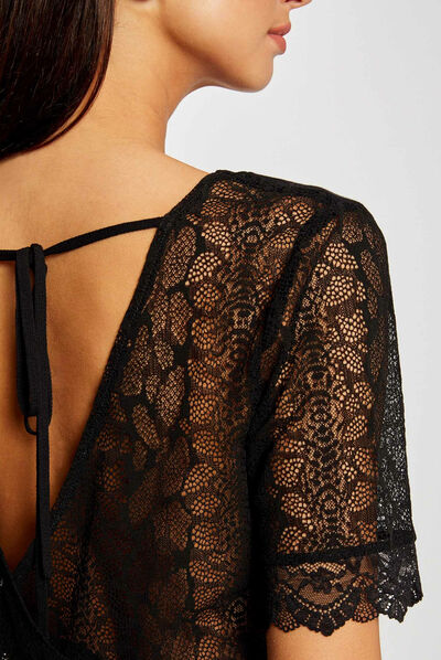 Jersey manga corta con encaje negro mujer