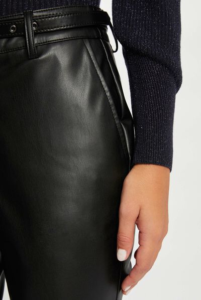 Pantalón ajustado cuero sintético negro mujer