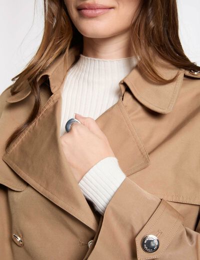 Gabardina corta abotonada cámel mujer