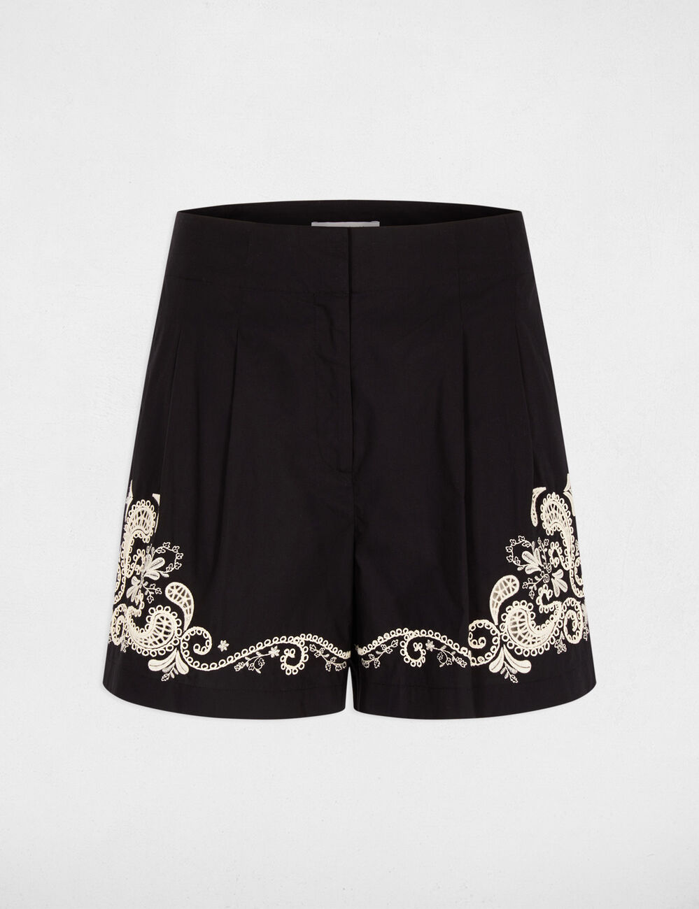 Pantal&oacute;n corto de cintura alta negro mujer