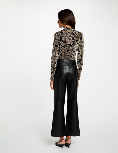 Camiseta de cuello alto negro mujer