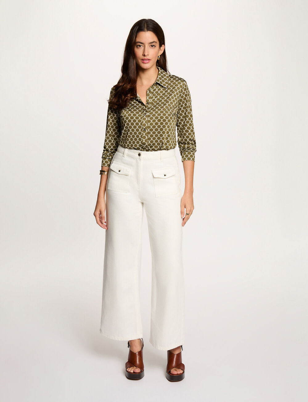 Camisa con cuello vuelto verde caqui mujer