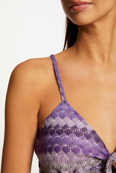 Top escote en V efecto ganchillo morado mujer