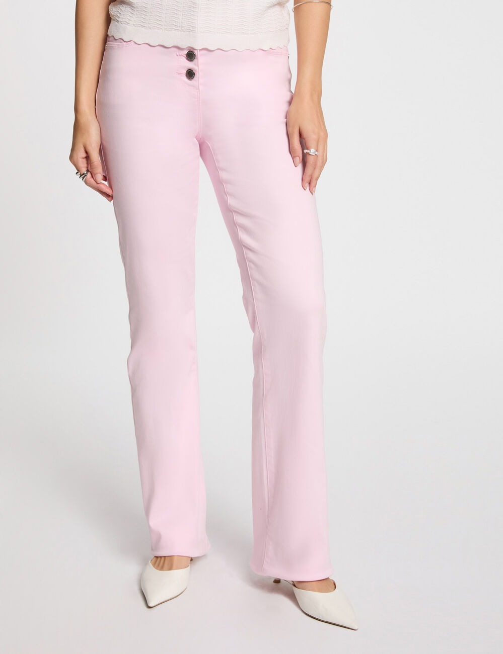 Pantalón boot-cut abotonado rosa pastel mujer