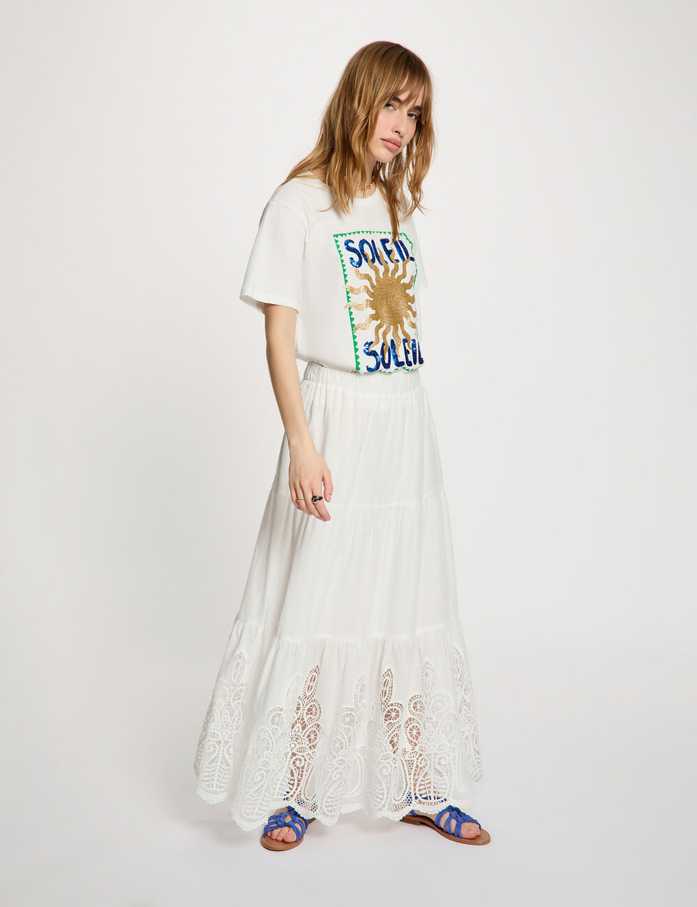 Camiseta cuello redondo con dise&ntilde;o blanco mujer