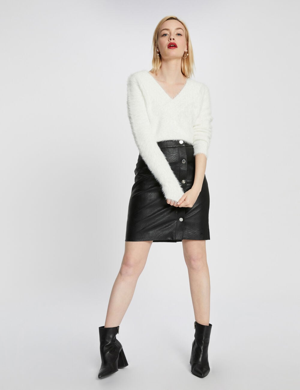 Jersey de pelo con doble escote en V marfil mujer
