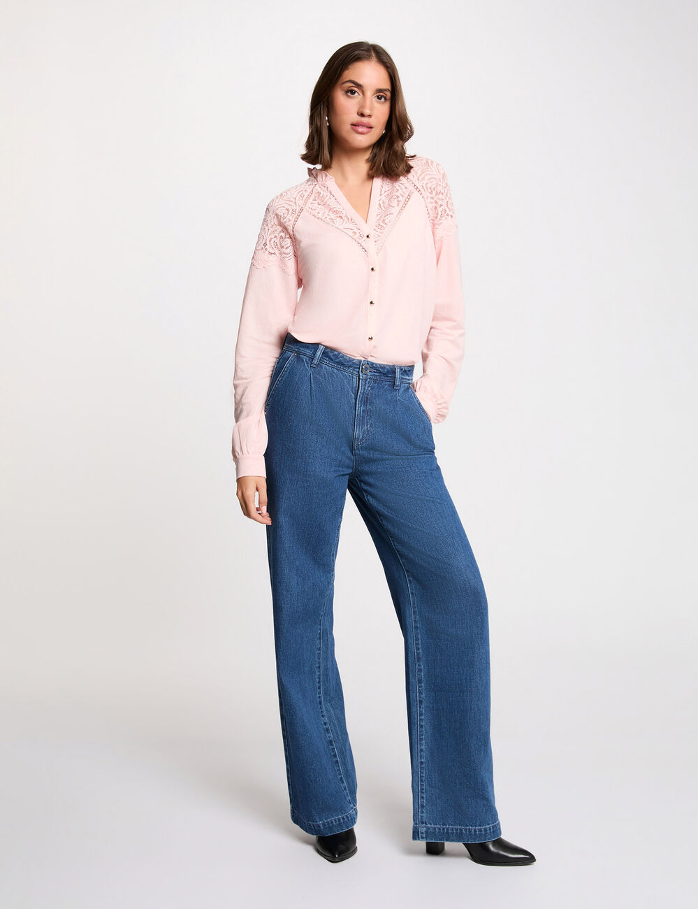 Camiseta de encaje con cuello en v rosa claro mujer