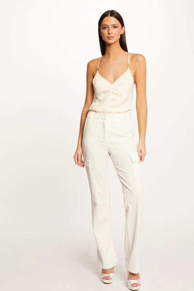 Pantalón recto con bolsillos laterales crudo mujer