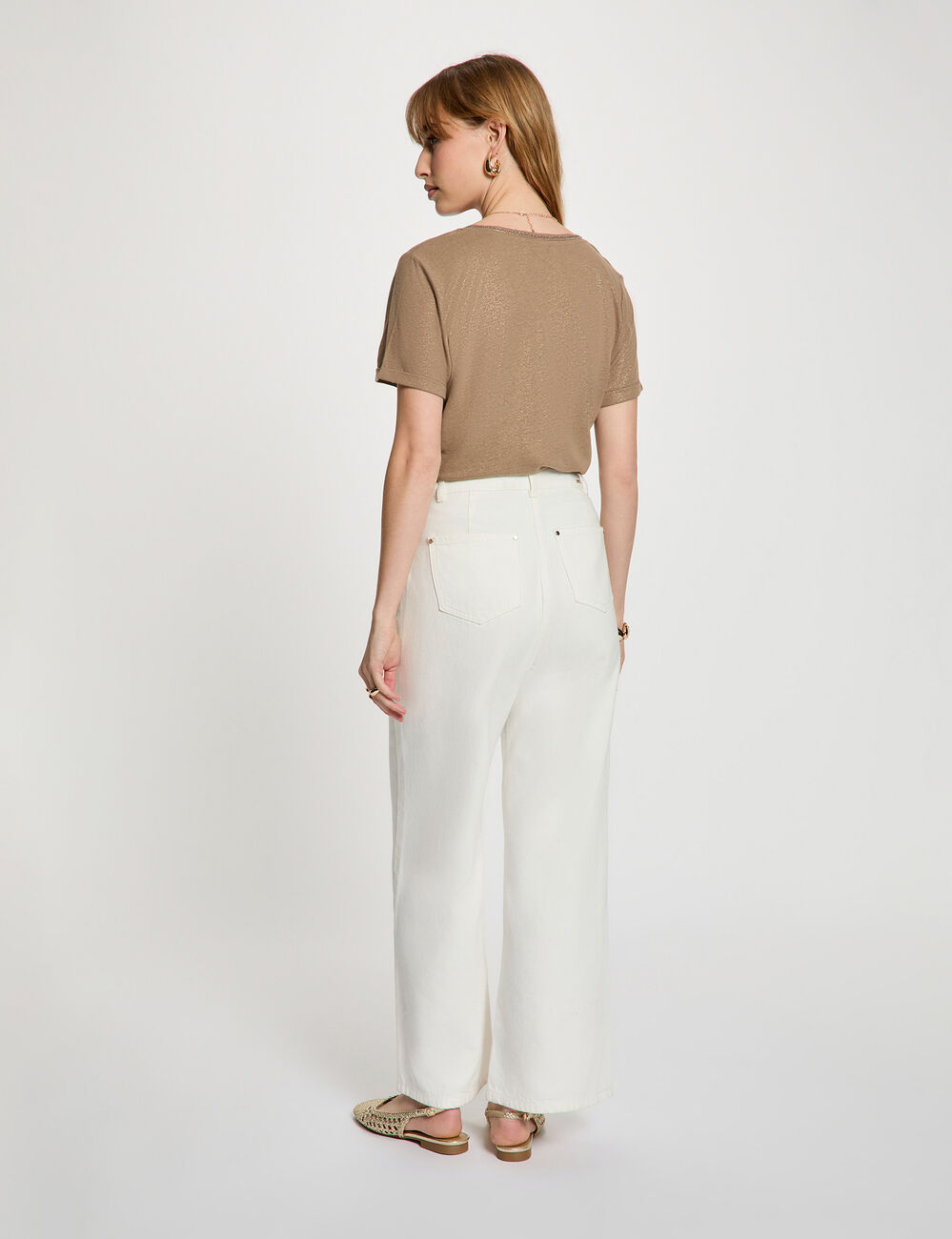 Camiseta con cuello en v con perlas topo mujer
