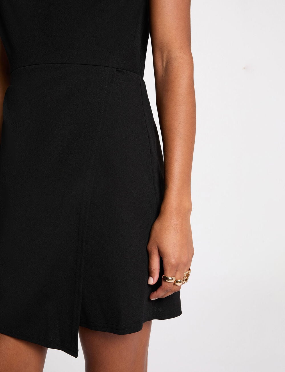 Vestido corto sin mangas negro mujer