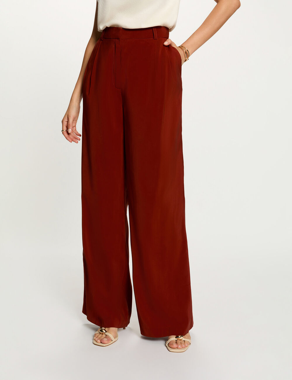 Pantal&oacute;n ancho fluido marr&oacute;n co&ntilde;ac mujer