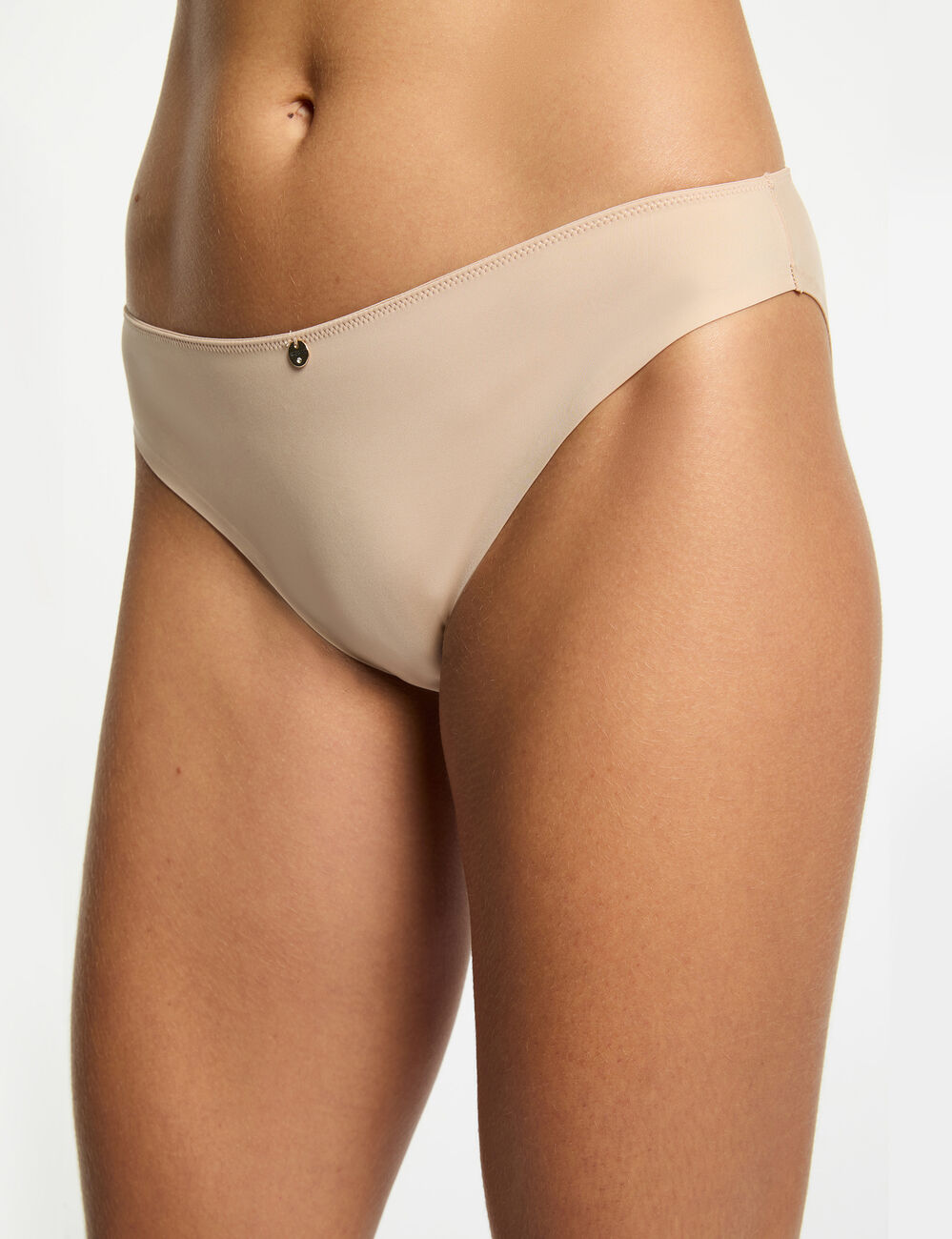 Tanga beige mujer
