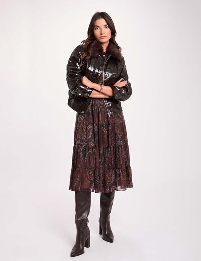 Chaqueta con cuello de pelo marr&oacute;n oscuro mujer