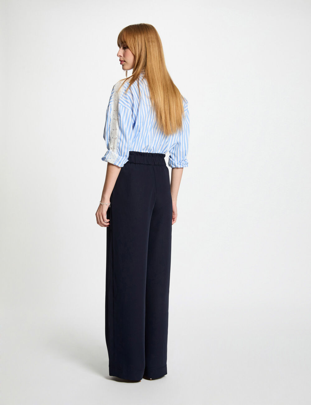 Pantal&oacute;n pernera ancha azul marino mujer
