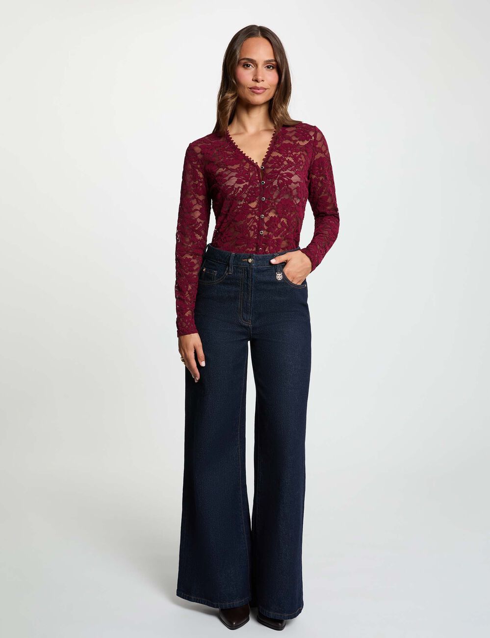 Blusa de encaje con cuello en V ciruela mujer