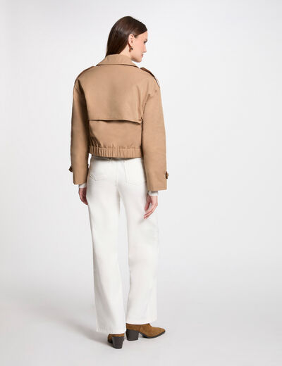 Gabardina corta abotonada cámel mujer