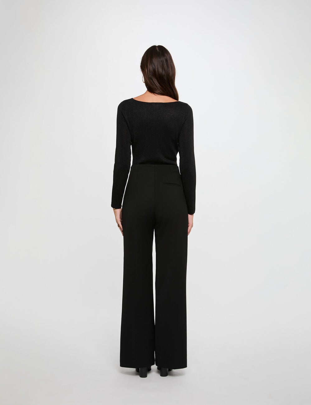 Jersey ajustado con cuello en U negro mujer