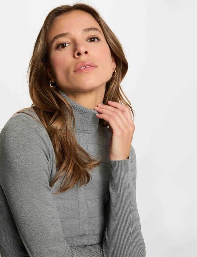 Jersey de cuello alto ajustado gris claro mujer